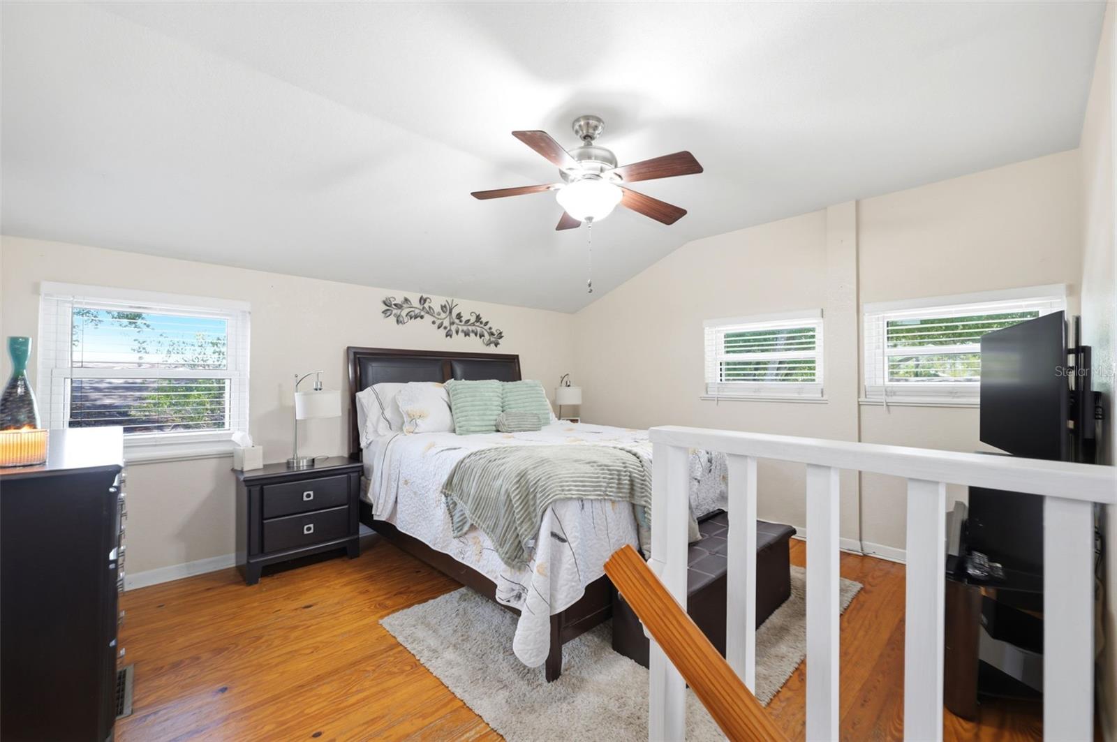 111 69TH AVE N, ST PETERSBURG, FL, 33702