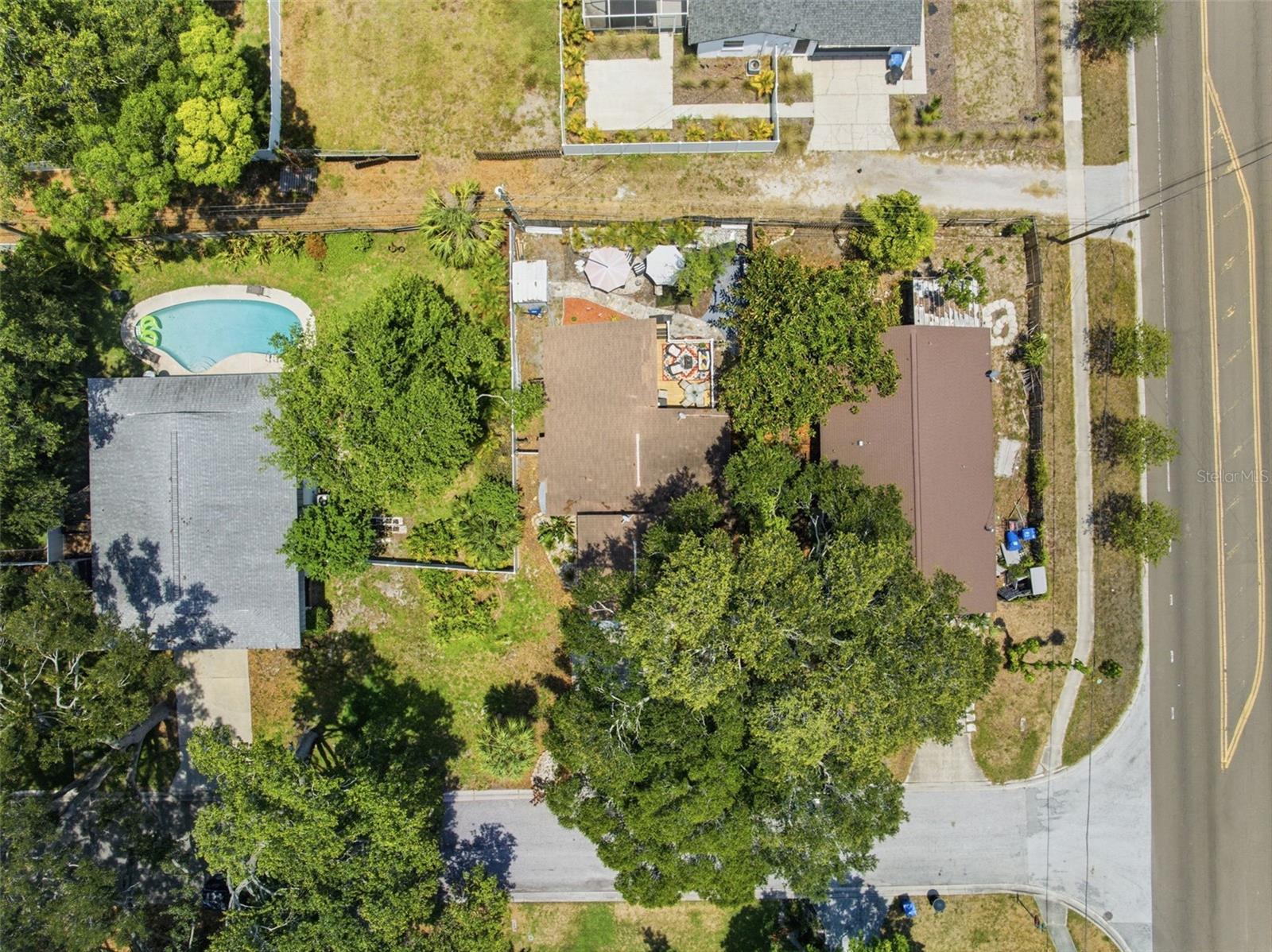 111 69TH AVE N, ST PETERSBURG, FL, 33702
