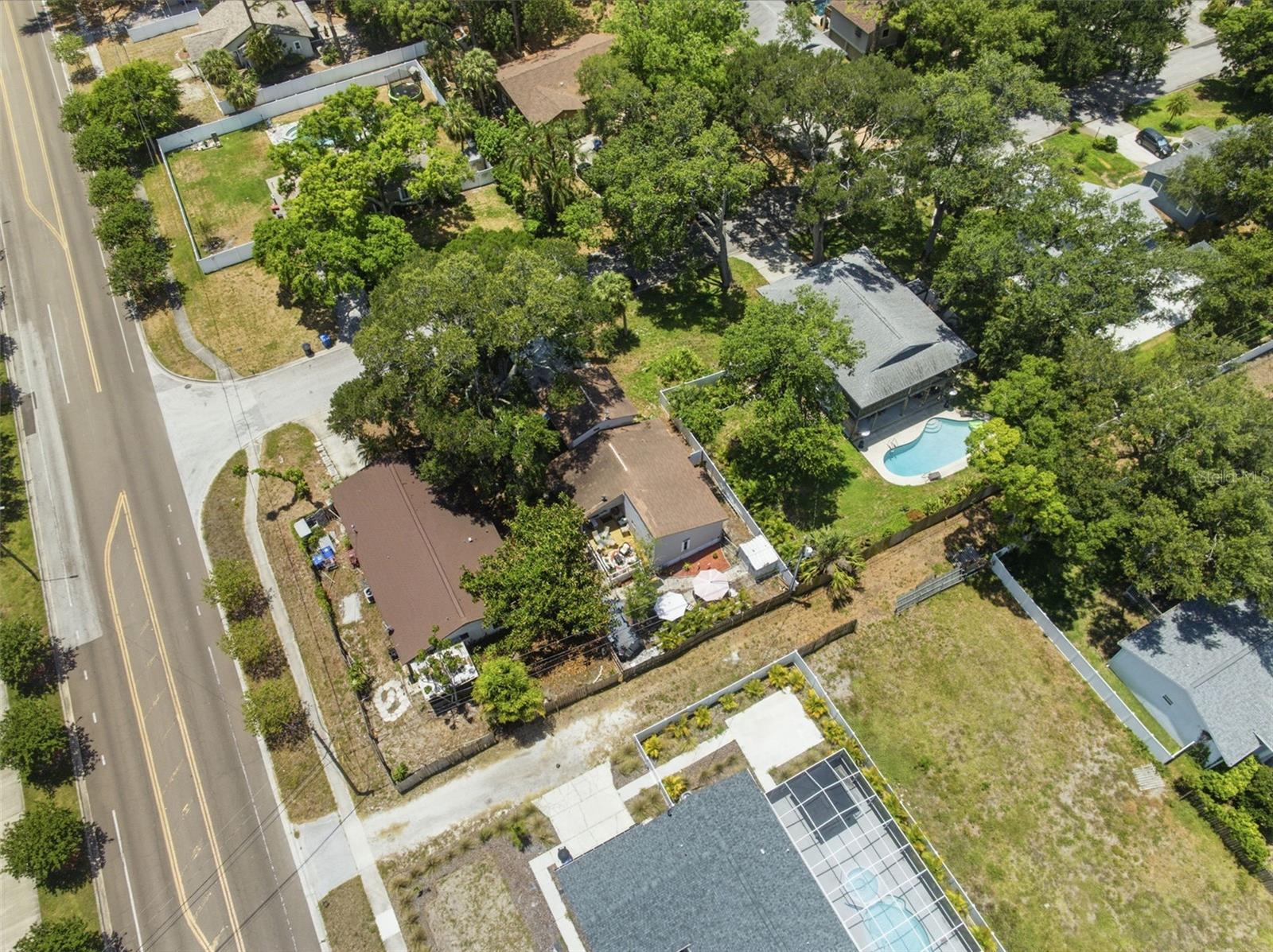 111 69TH AVE N, ST PETERSBURG, FL, 33702