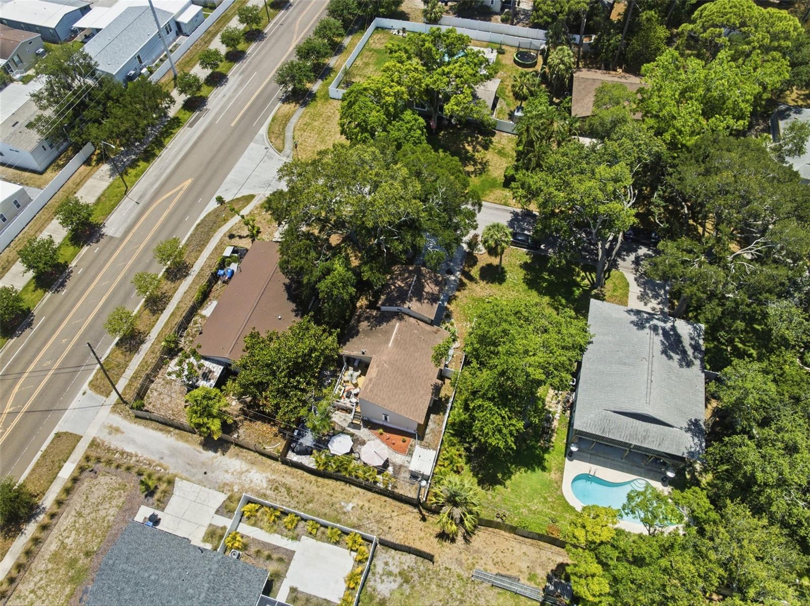 111 69TH AVE N, ST PETERSBURG, FL, 33702