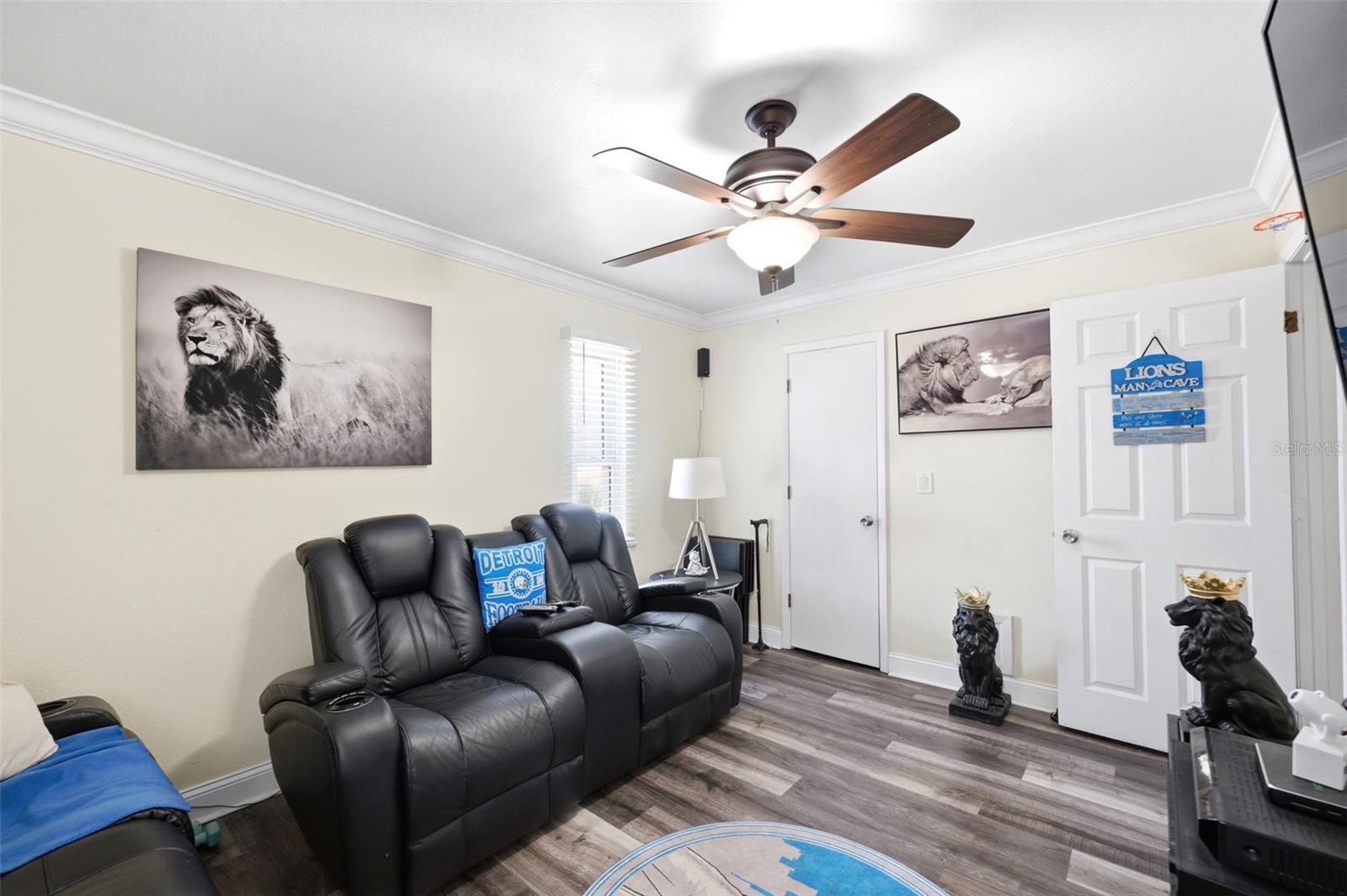 111 69TH AVE N, ST PETERSBURG, FL, 33702