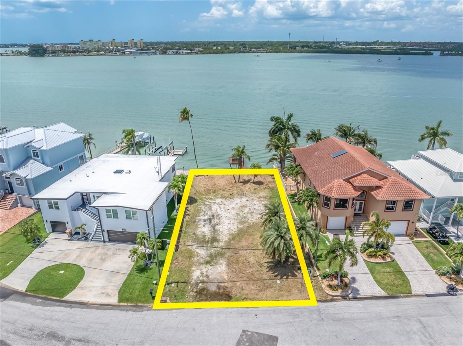 852 BAY POINT DR, MADEIRA BEACH, FL, 33708