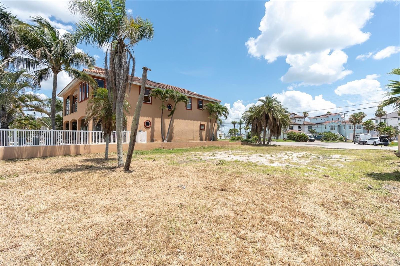 852 BAY POINT DR, MADEIRA BEACH, FL, 33708