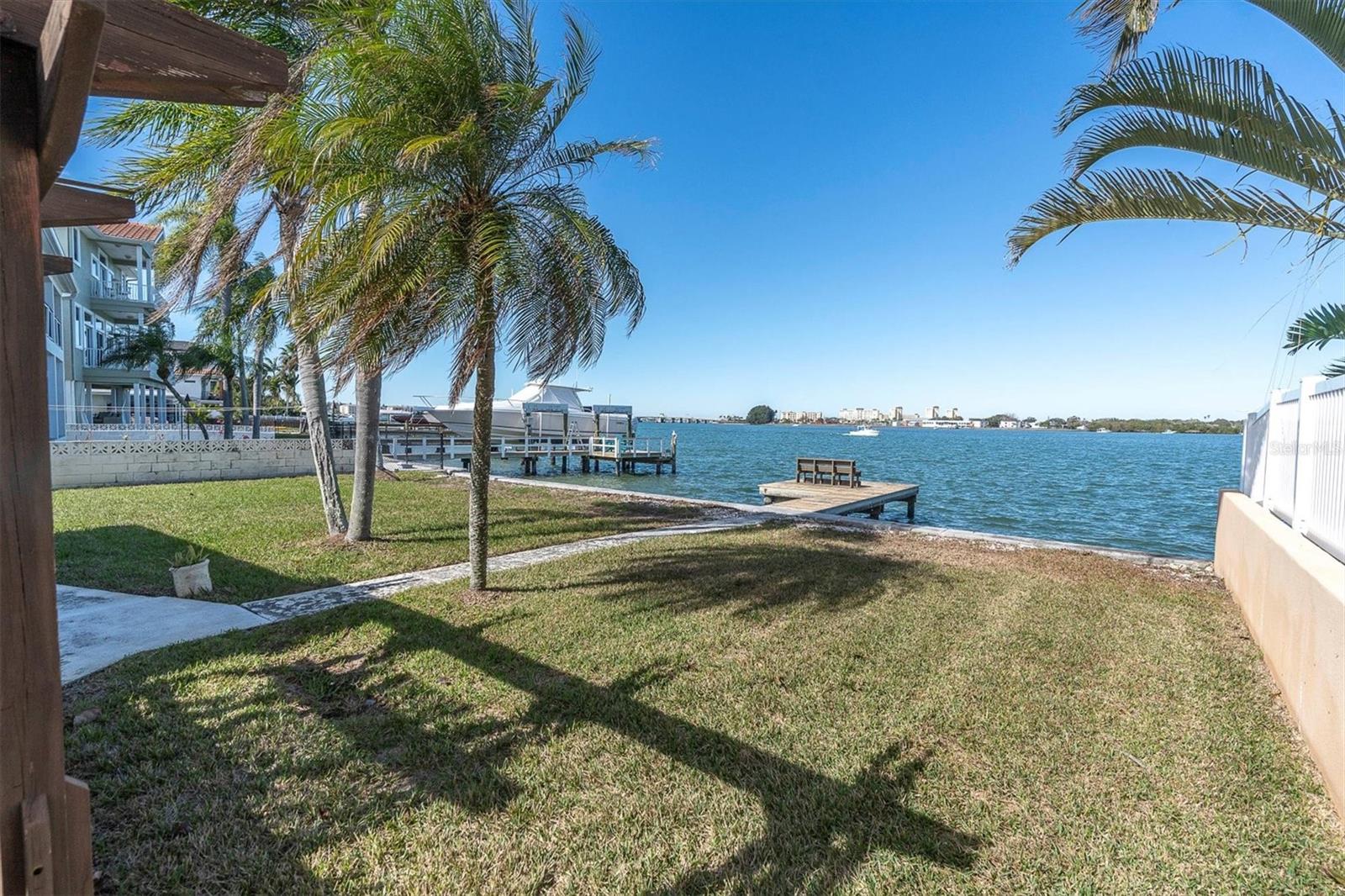 852 BAY POINT DR, MADEIRA BEACH, FL, 33708