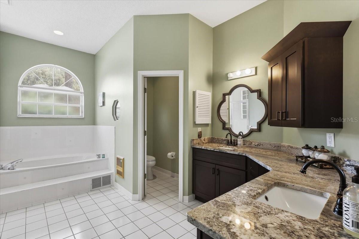 11 CAYUGA CT, PALM COAST, FL, 32137