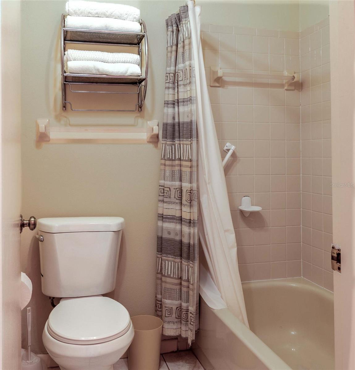 5191 LAKE VILLAGE DR #2, SARASOTA, FL, 34235