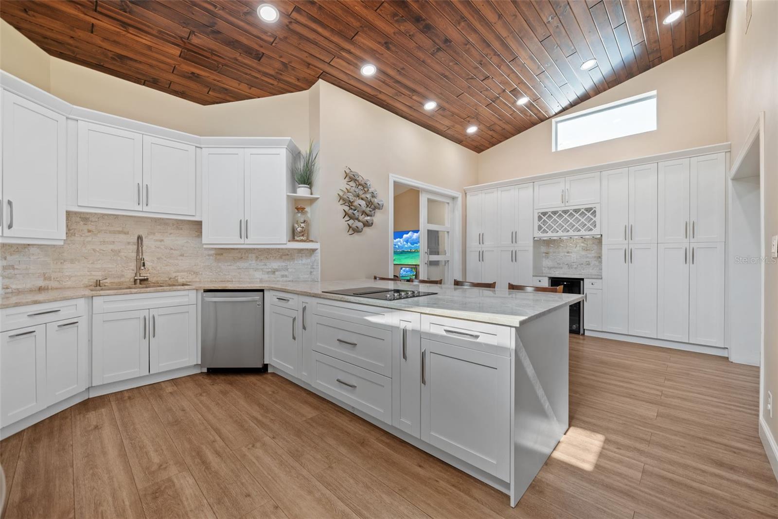 245 AVALON AVE, FORT LAUDERDALE, FL, 33308