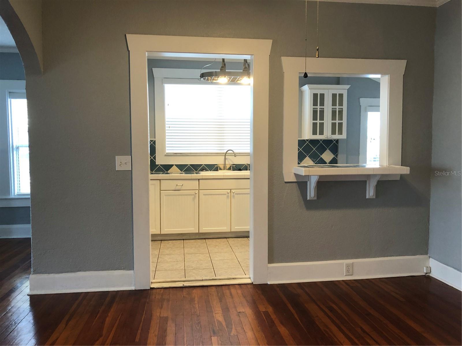 1209 E COMANCHE AVE, TAMPA, FL, 33604