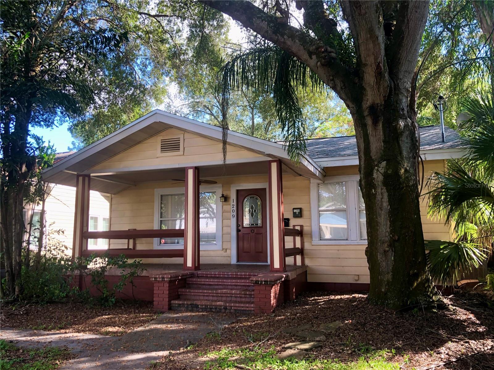 1209 E COMANCHE AVE, TAMPA, FL, 33604
