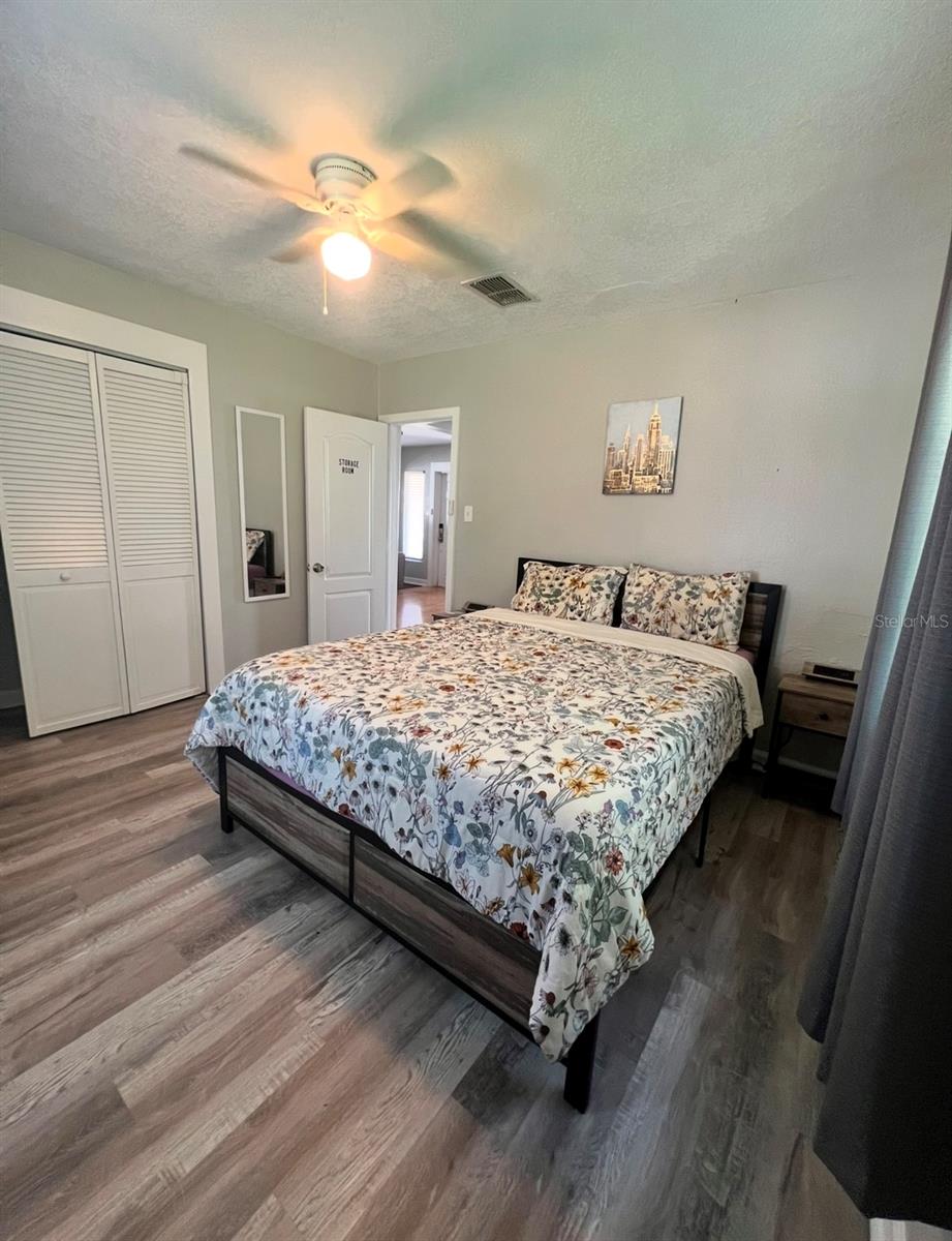 3910 E ELLICOTT ST, TAMPA, FL, 33610