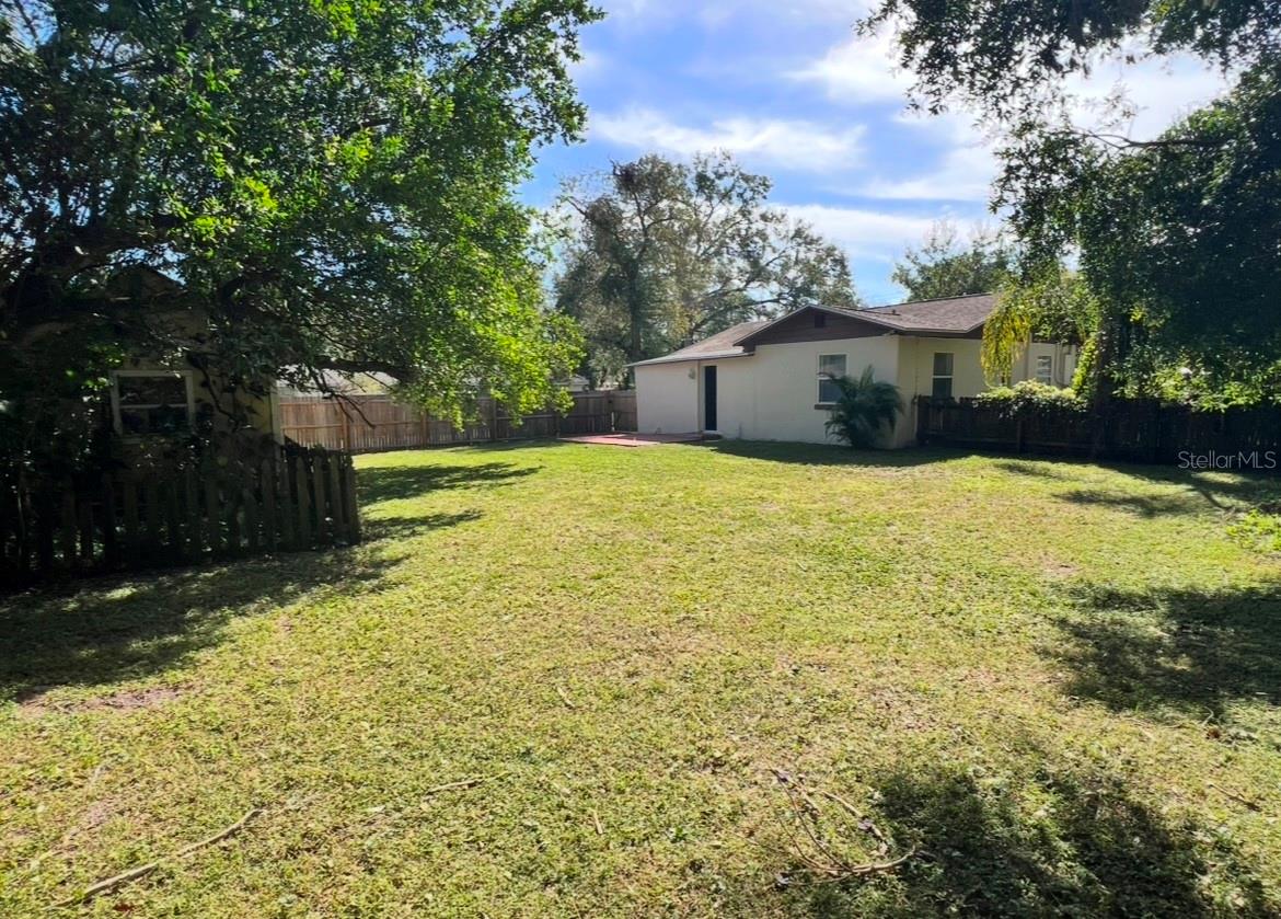 3910 E ELLICOTT ST, TAMPA, FL, 33610