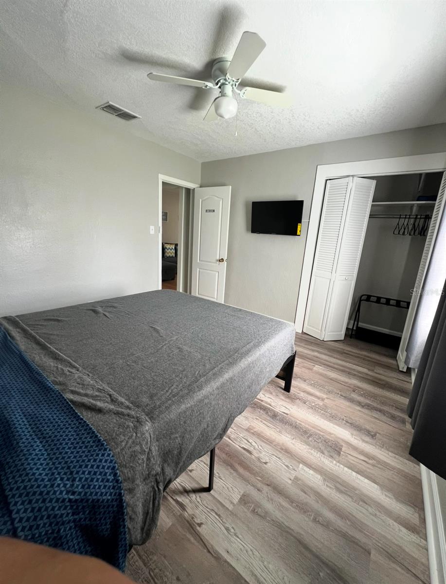 3910 E ELLICOTT ST, TAMPA, FL, 33610