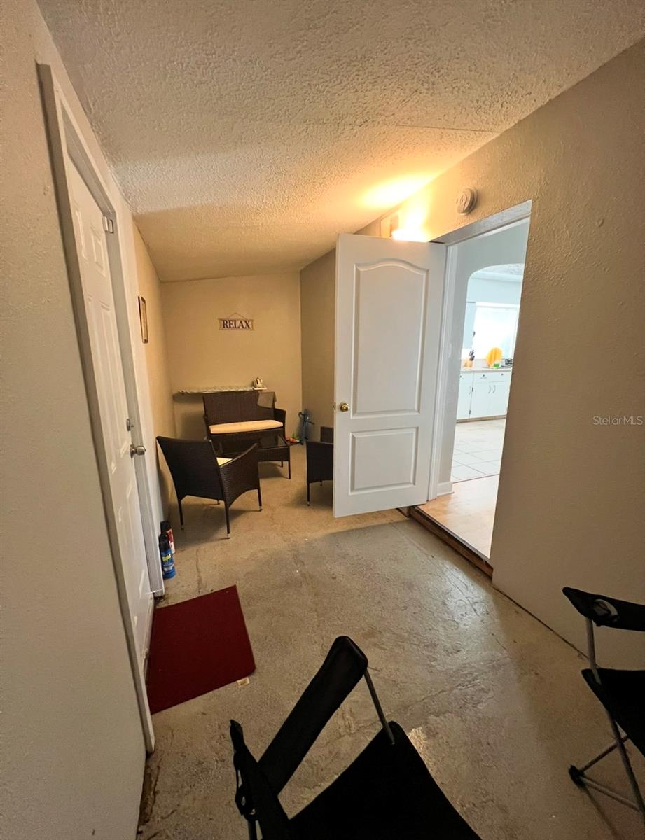 3910 E ELLICOTT ST, TAMPA, FL, 33610