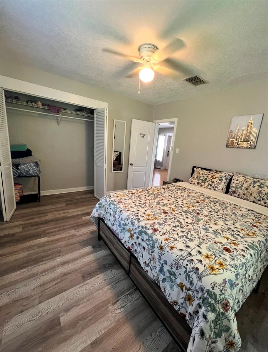 3910 E ELLICOTT ST, TAMPA, FL, 33610