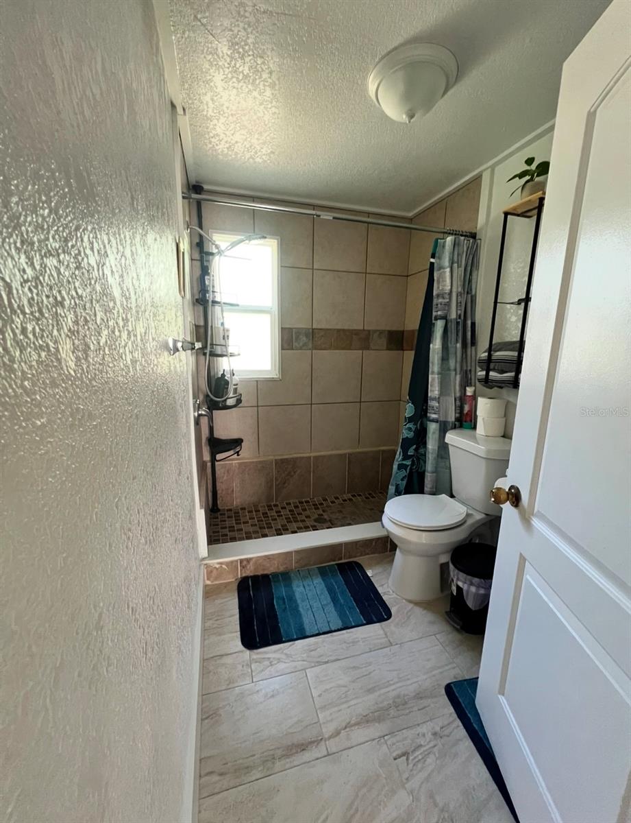 3910 E ELLICOTT ST, TAMPA, FL, 33610