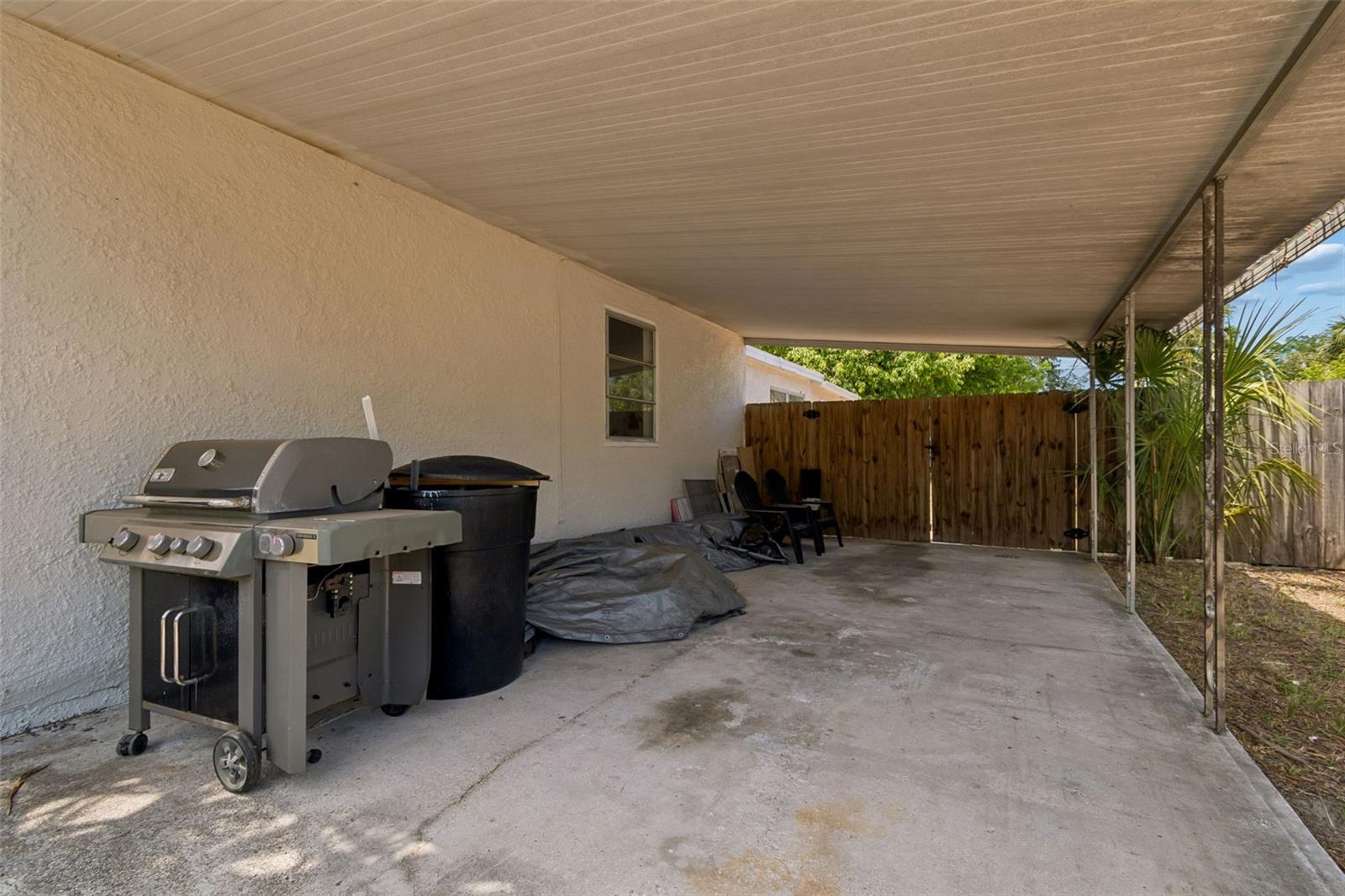 517 HAMPTON AVE NE, ST PETERSBURG, FL, 33703