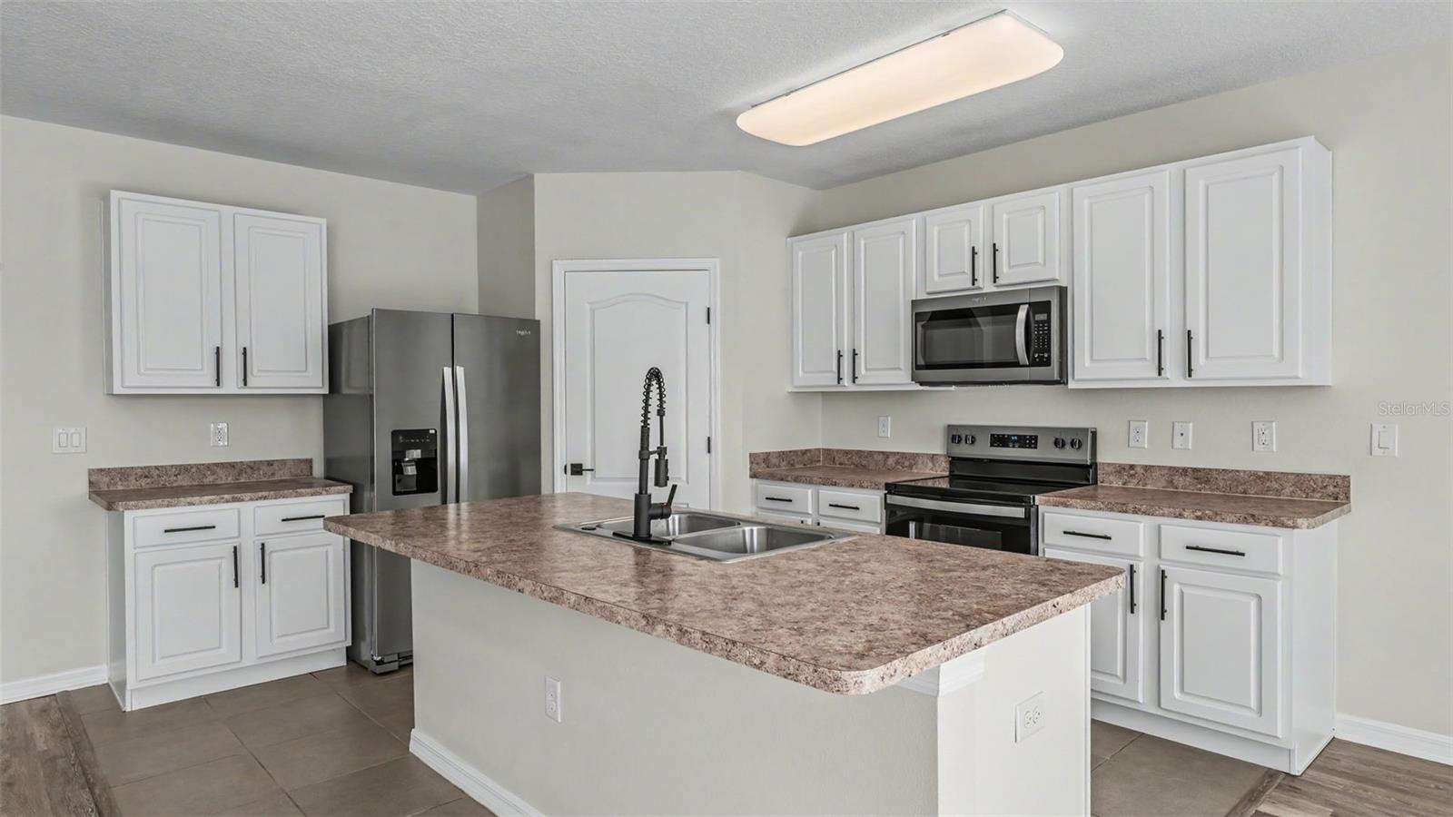 5755 MARSH LANDINGS DR, WINTER HAVEN, FL, 33881