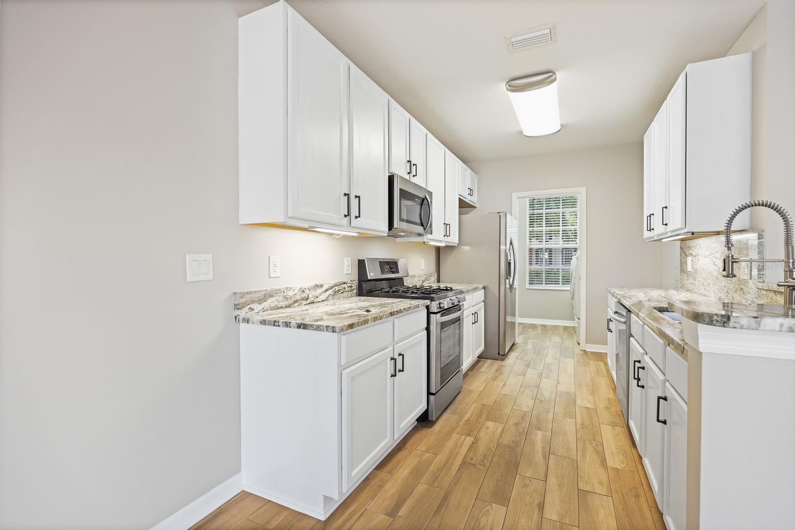 6123 FISHHAWK CROSSING BLVD, LITHIA, FL, 33547