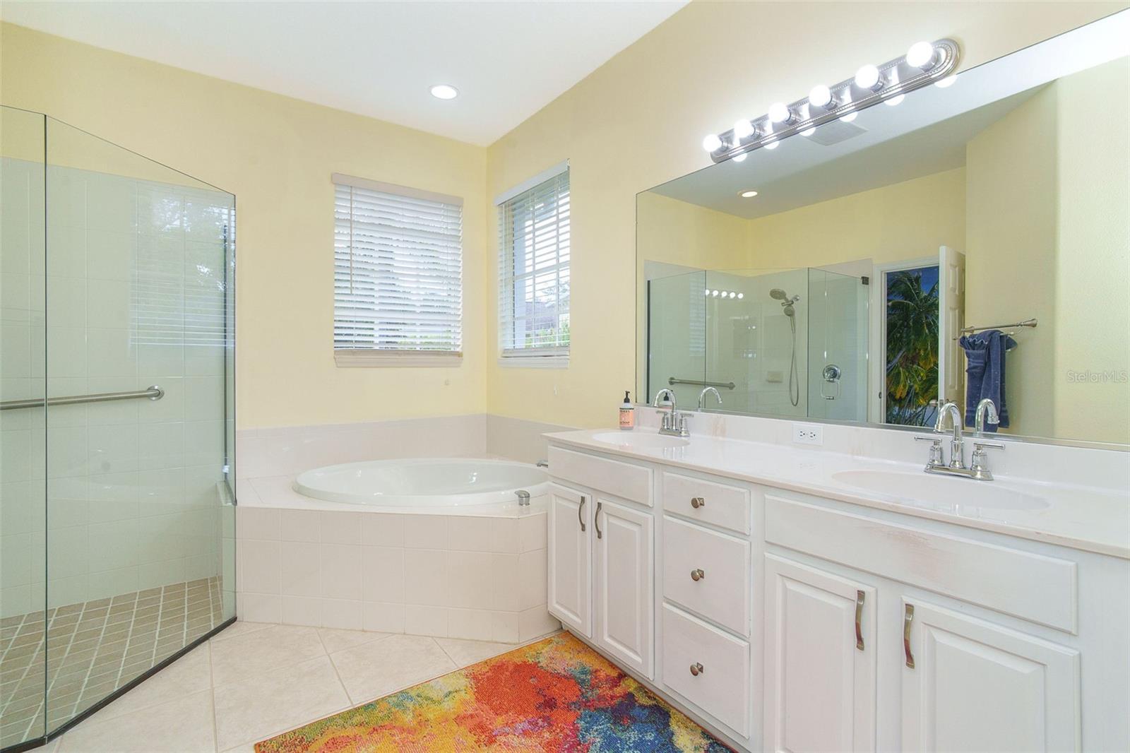 122 CLEAR LAKE DR, ENGLEWOOD, FL, 34223