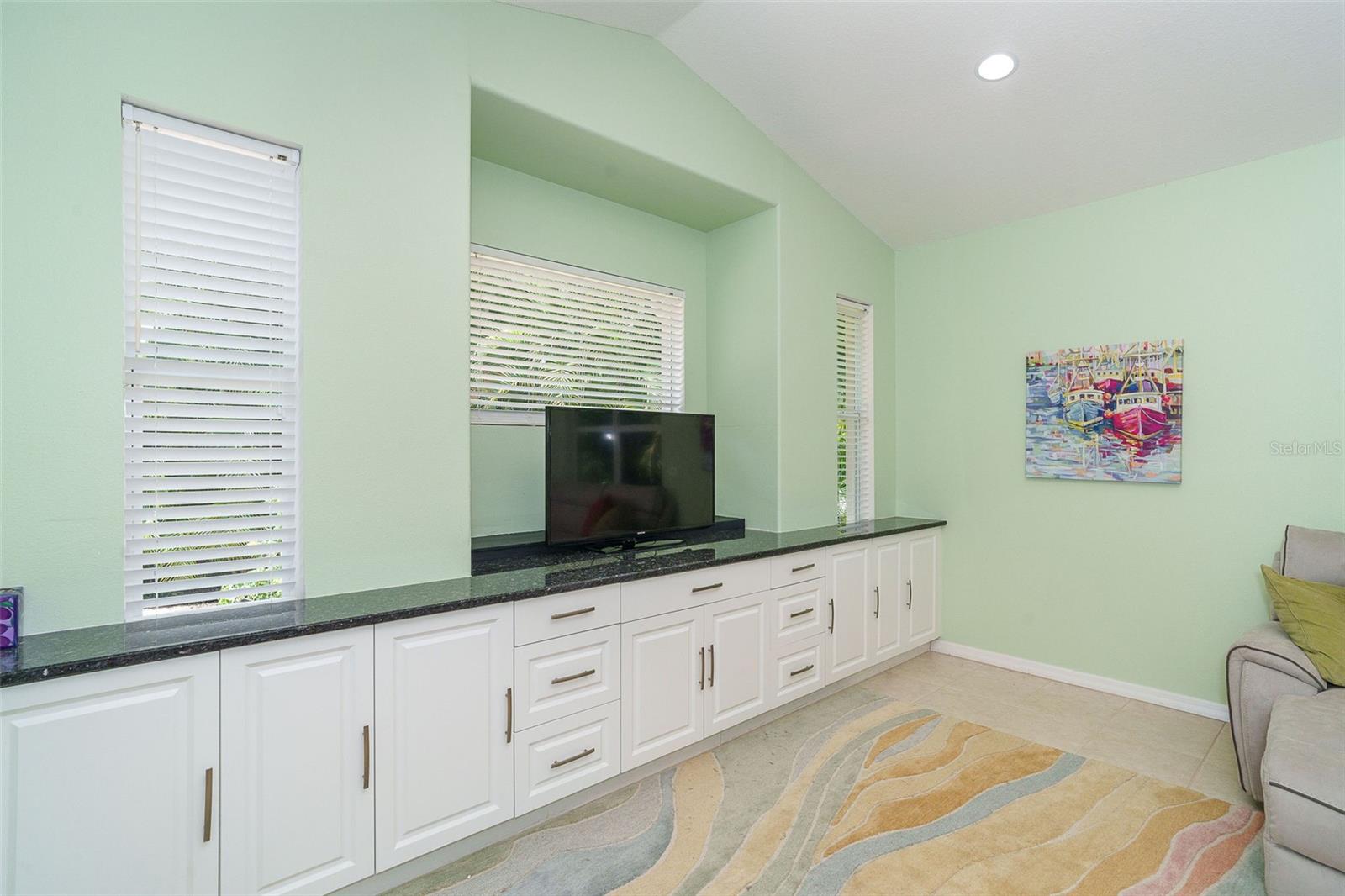 122 CLEAR LAKE DR, ENGLEWOOD, FL, 34223