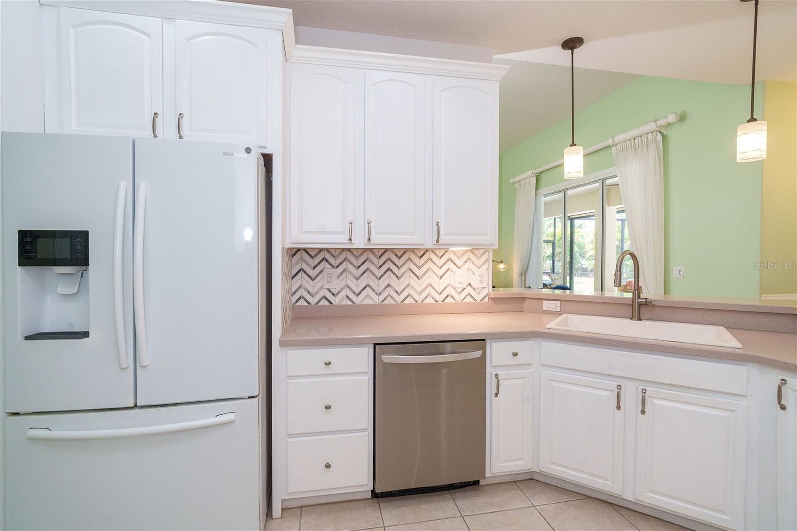 122 CLEAR LAKE DR, ENGLEWOOD, FL, 34223