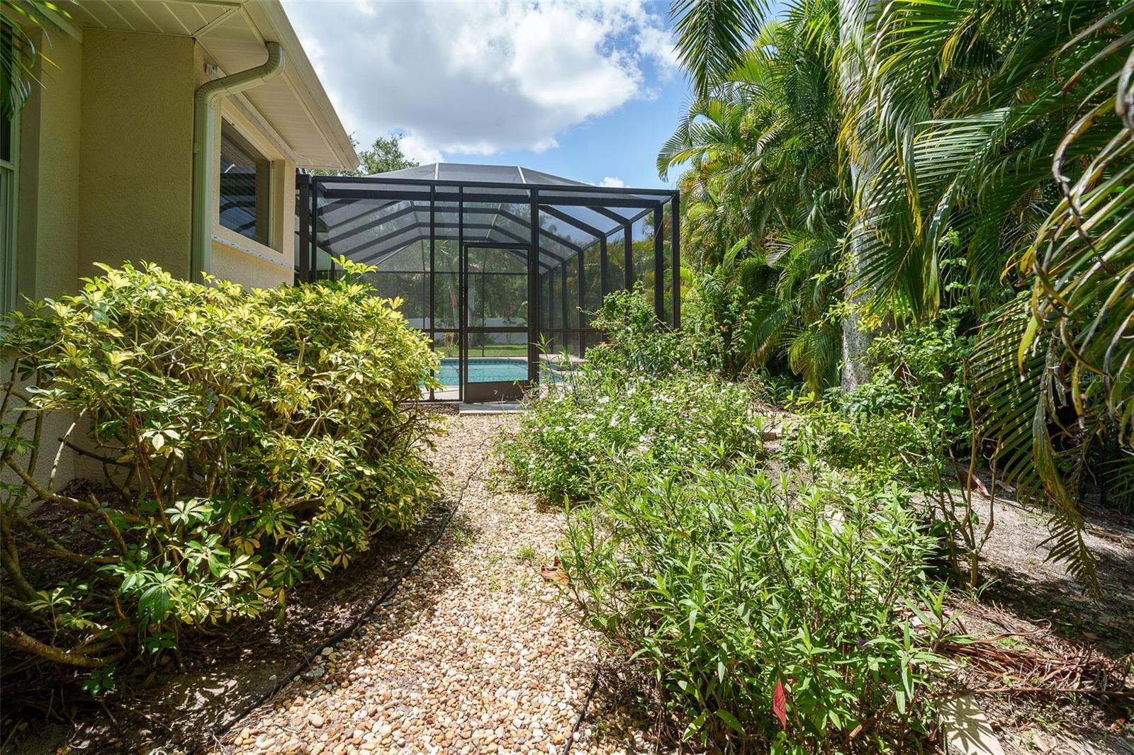 122 CLEAR LAKE DR, ENGLEWOOD, FL, 34223