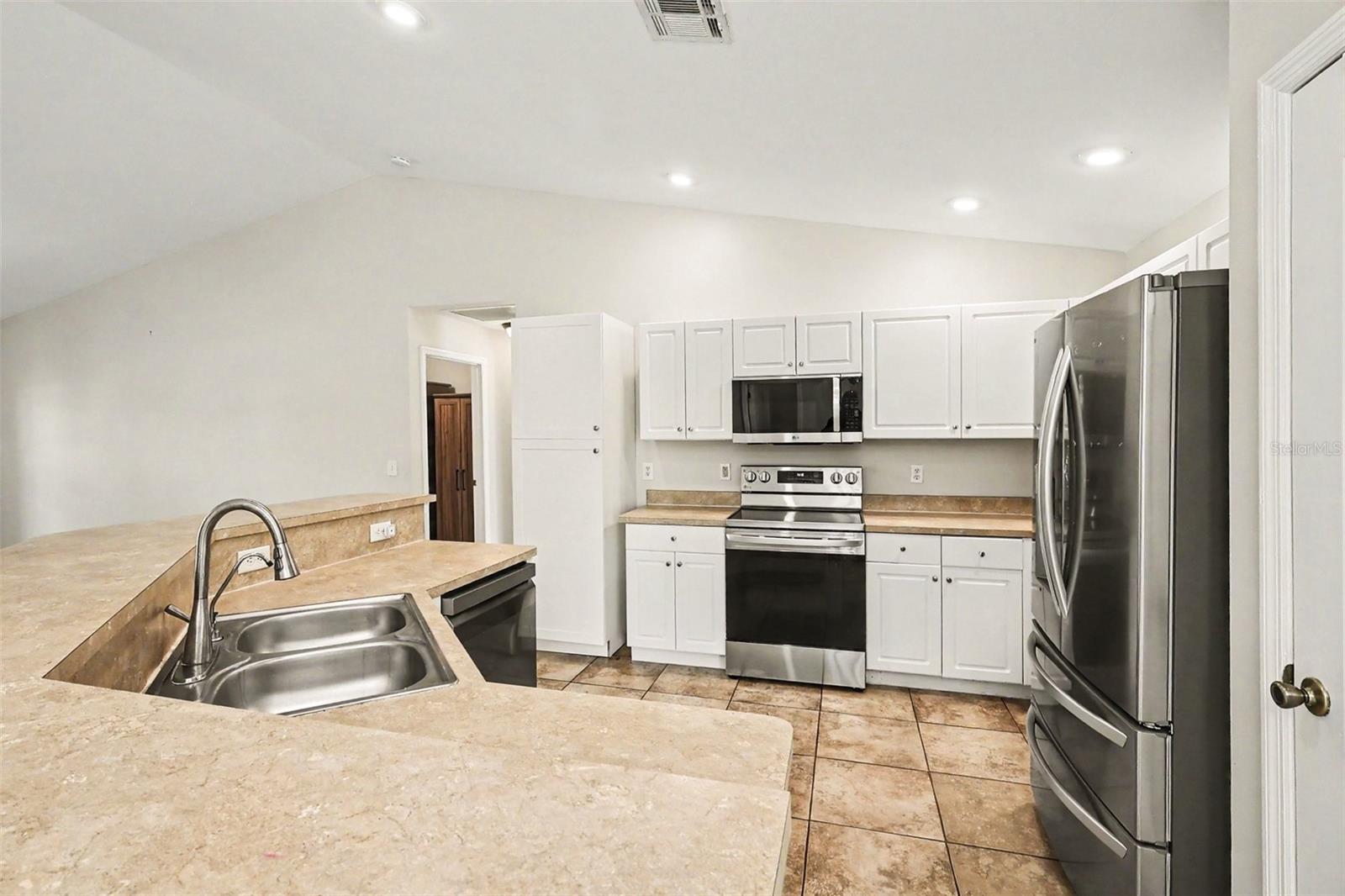 203 NW 6TH PL, CAPE CORAL, FL, 33993