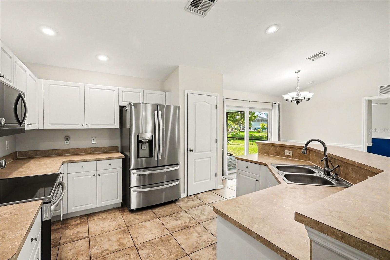 203 NW 6TH PL, CAPE CORAL, FL, 33993