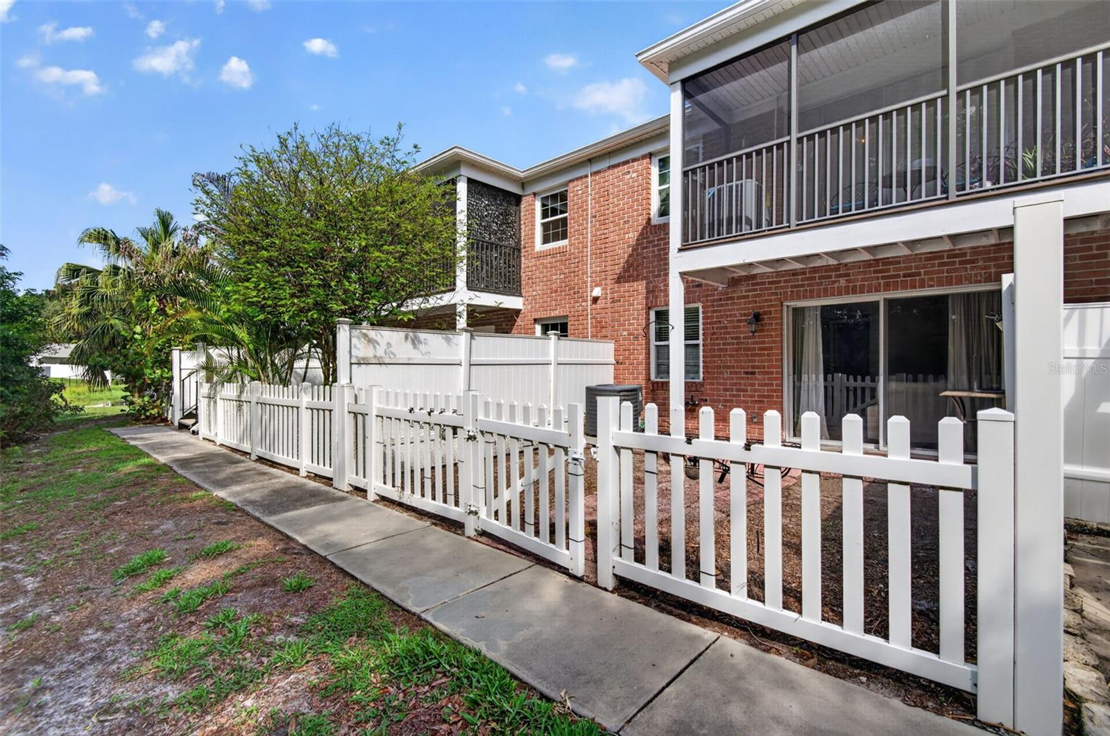 2521 CEDAR CYPRESS CT #101, TAMPA, FL, 33618