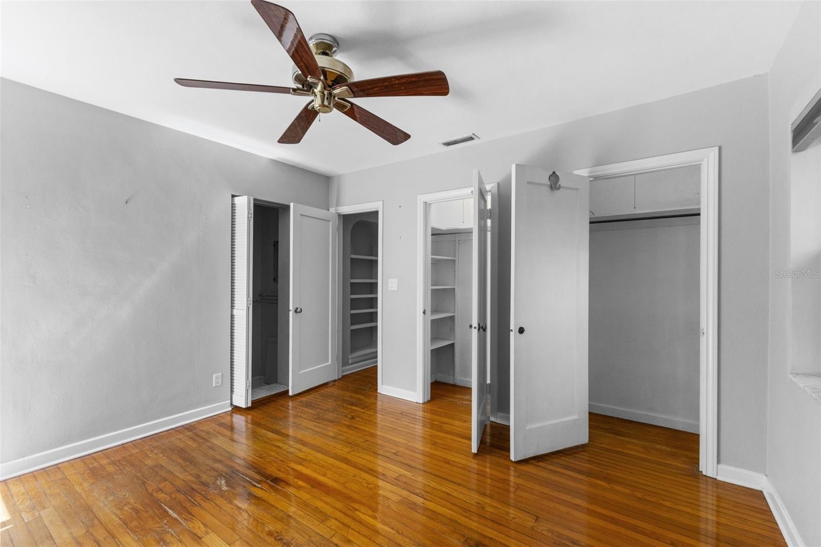 135 ARANDA ST NE, ST PETERSBURG, FL, 33704