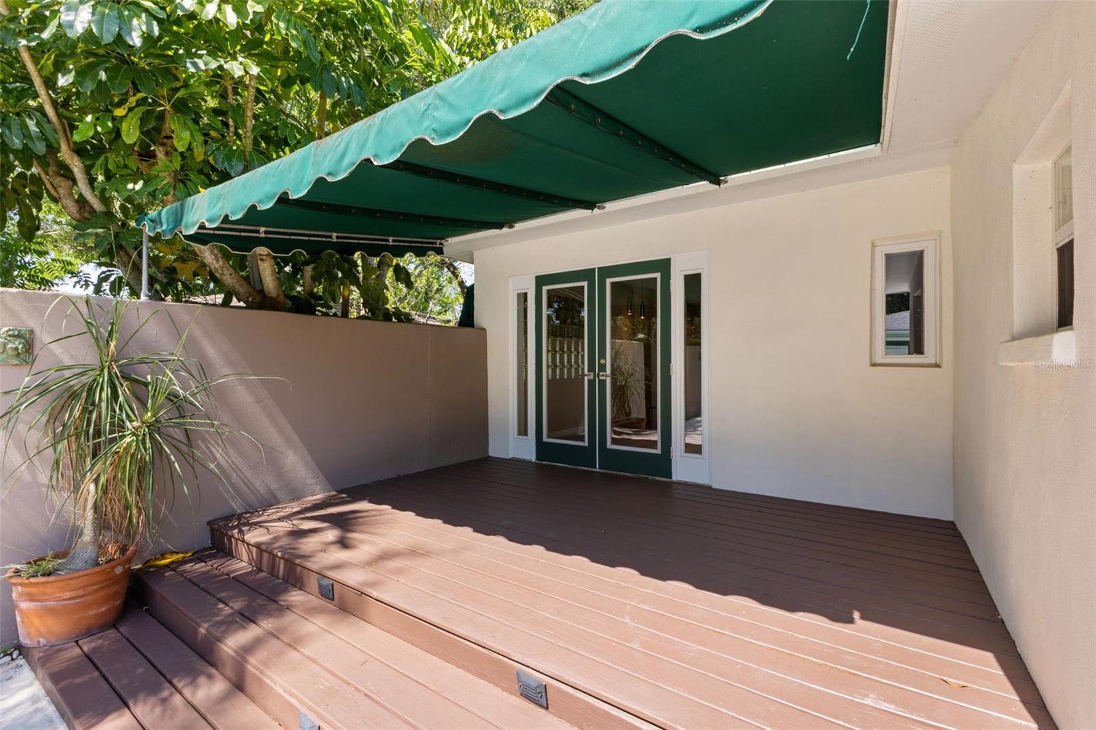 135 ARANDA ST NE, ST PETERSBURG, FL, 33704