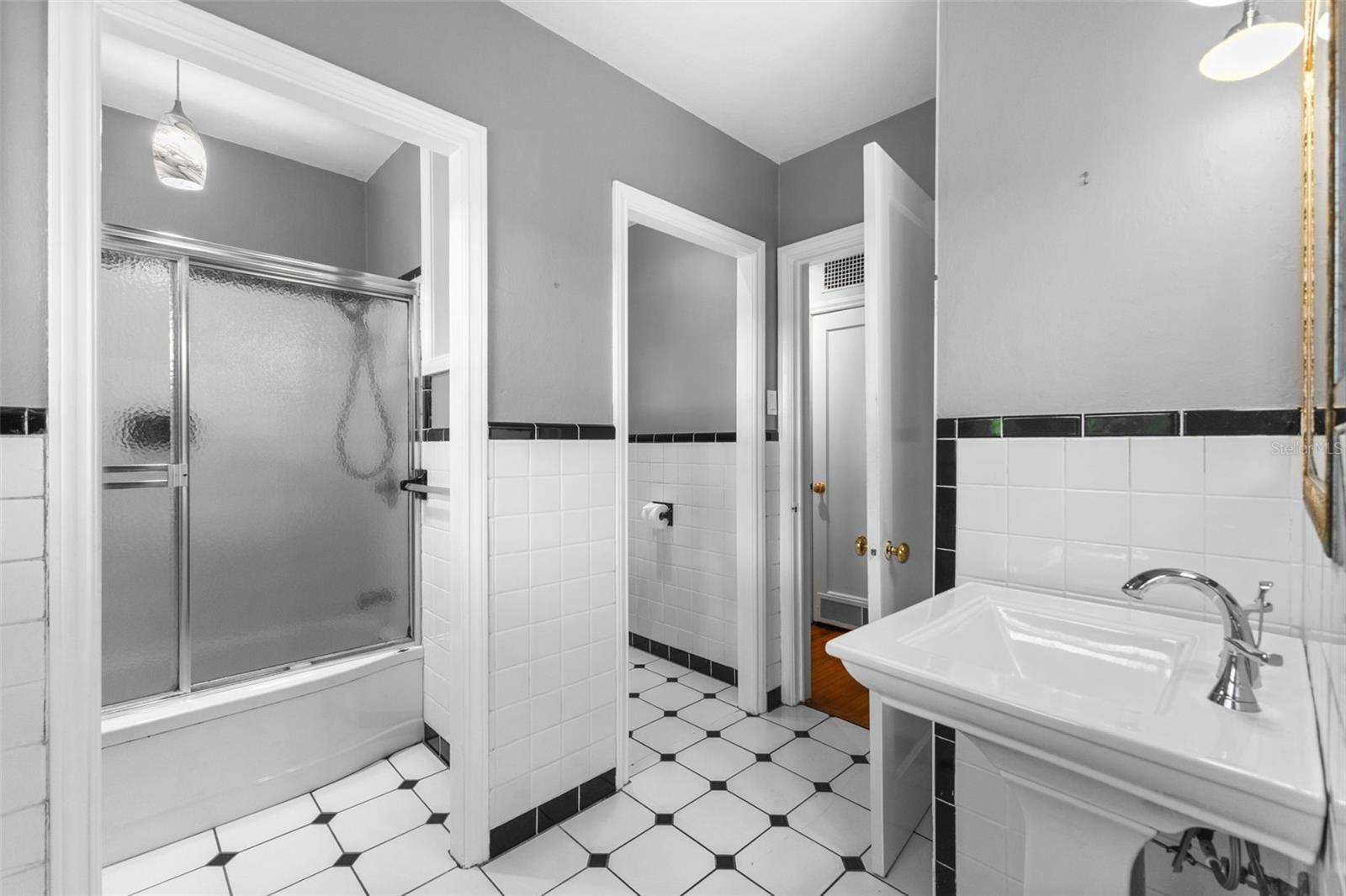 135 ARANDA ST NE, ST PETERSBURG, FL, 33704