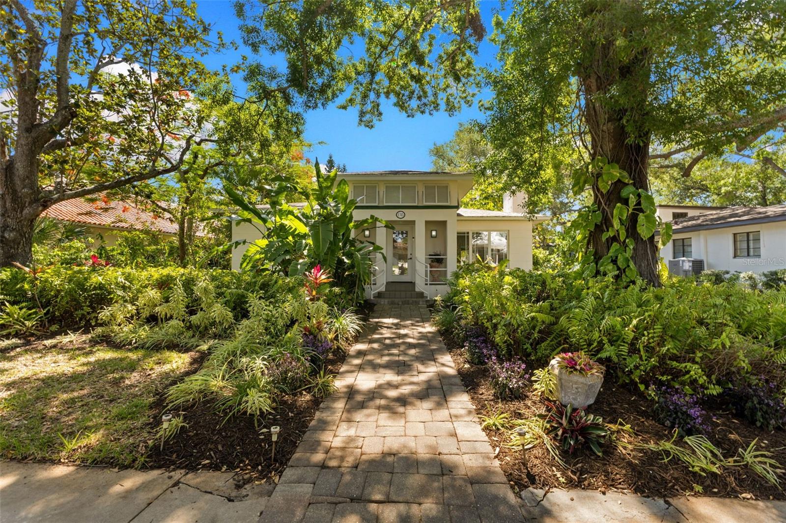 135 ARANDA ST NE, ST PETERSBURG, FL, 33704