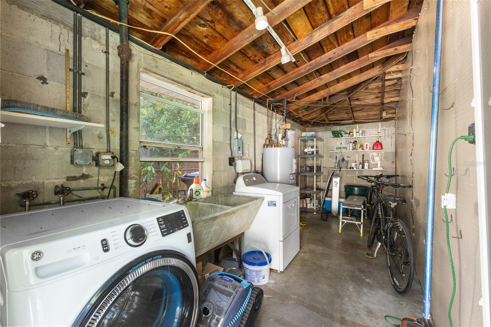 135 ARANDA ST NE, ST PETERSBURG, FL, 33704