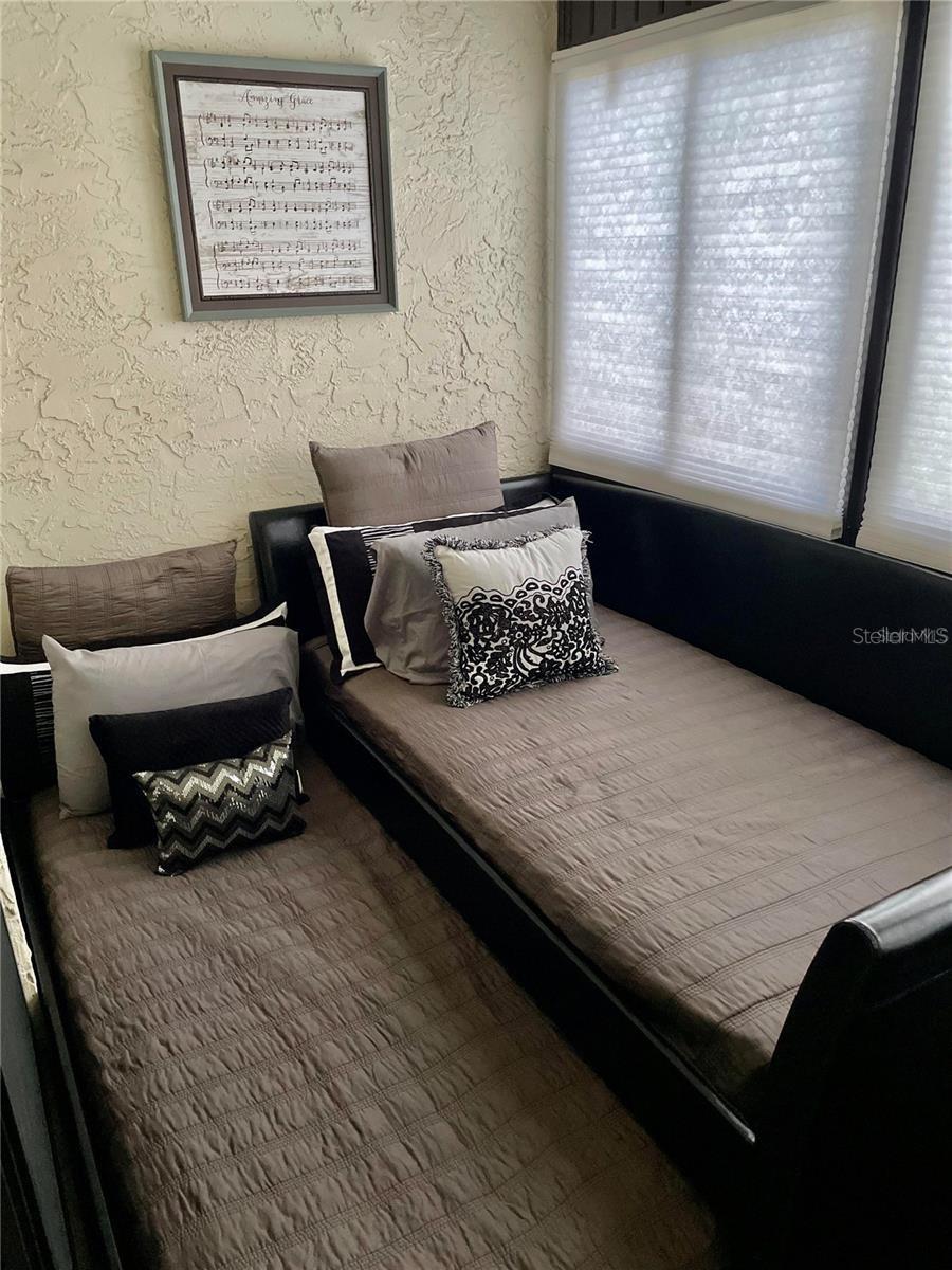 2571 CYPRUS DR #1-104, PALM HARBOR, FL, 34684