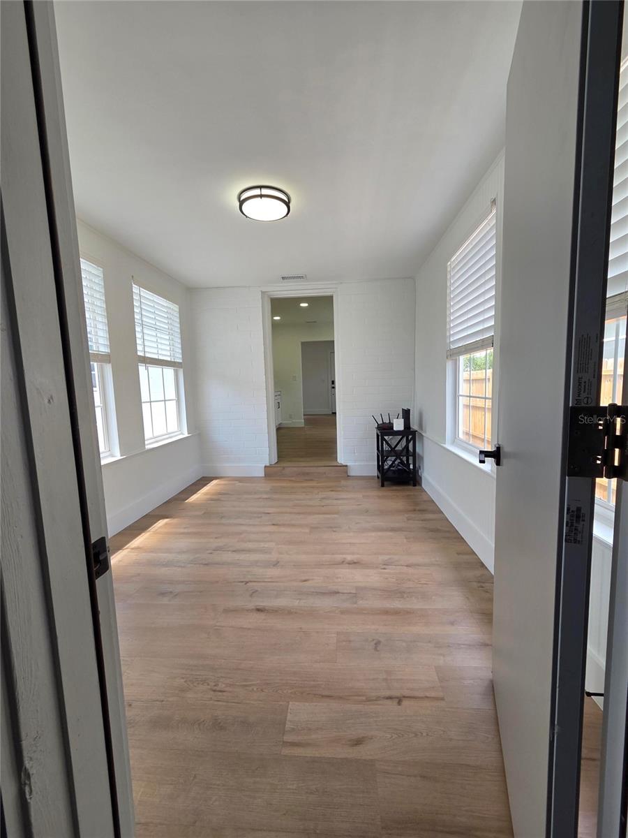4016 9TH AVE N, ST PETERSBURG, FL, 33713