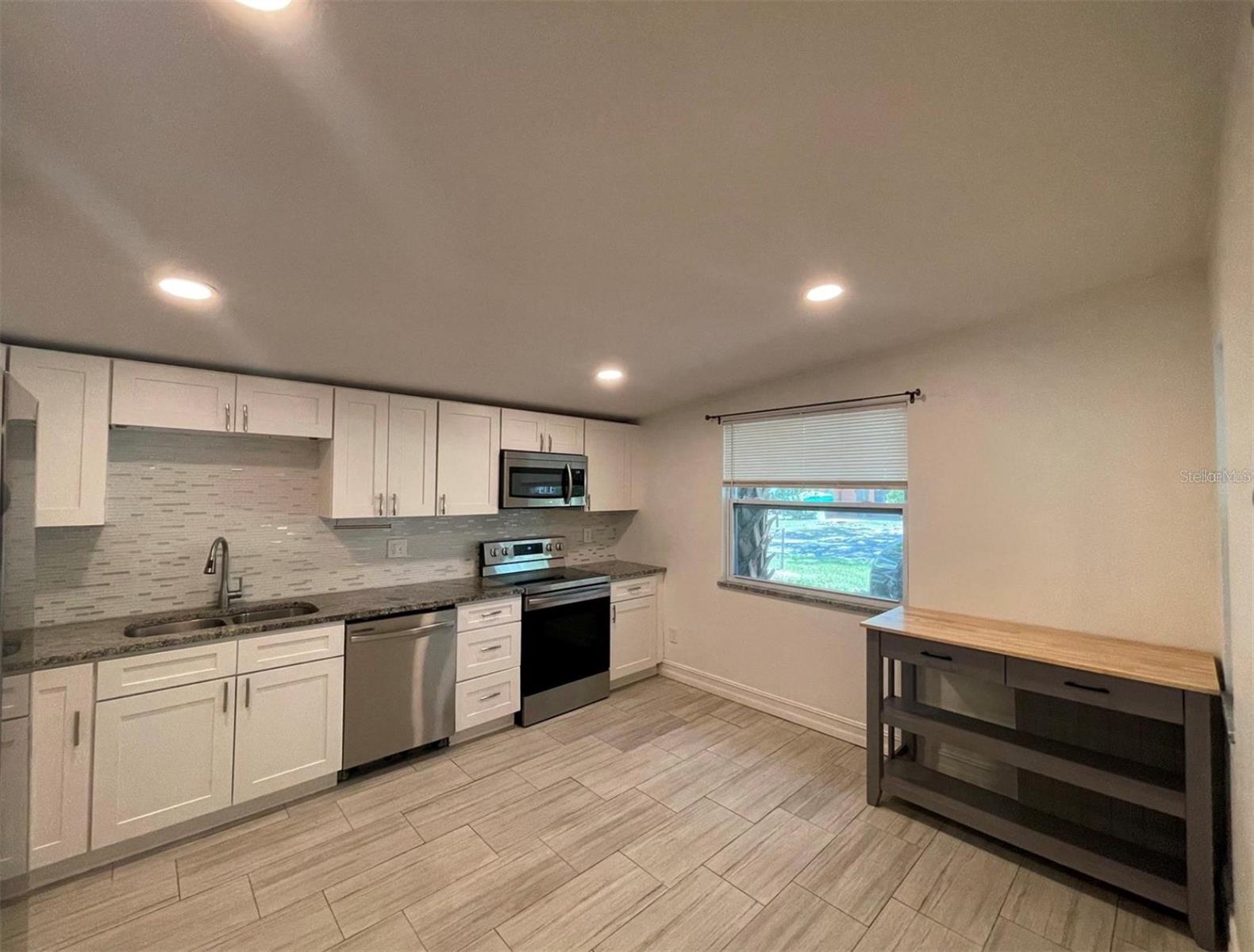 331 E 6TH ST, OVIEDO, FL, 32766