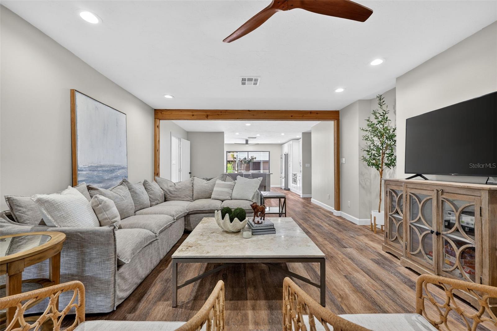 6147 HUPA RD, SARASOTA, FL, 34241