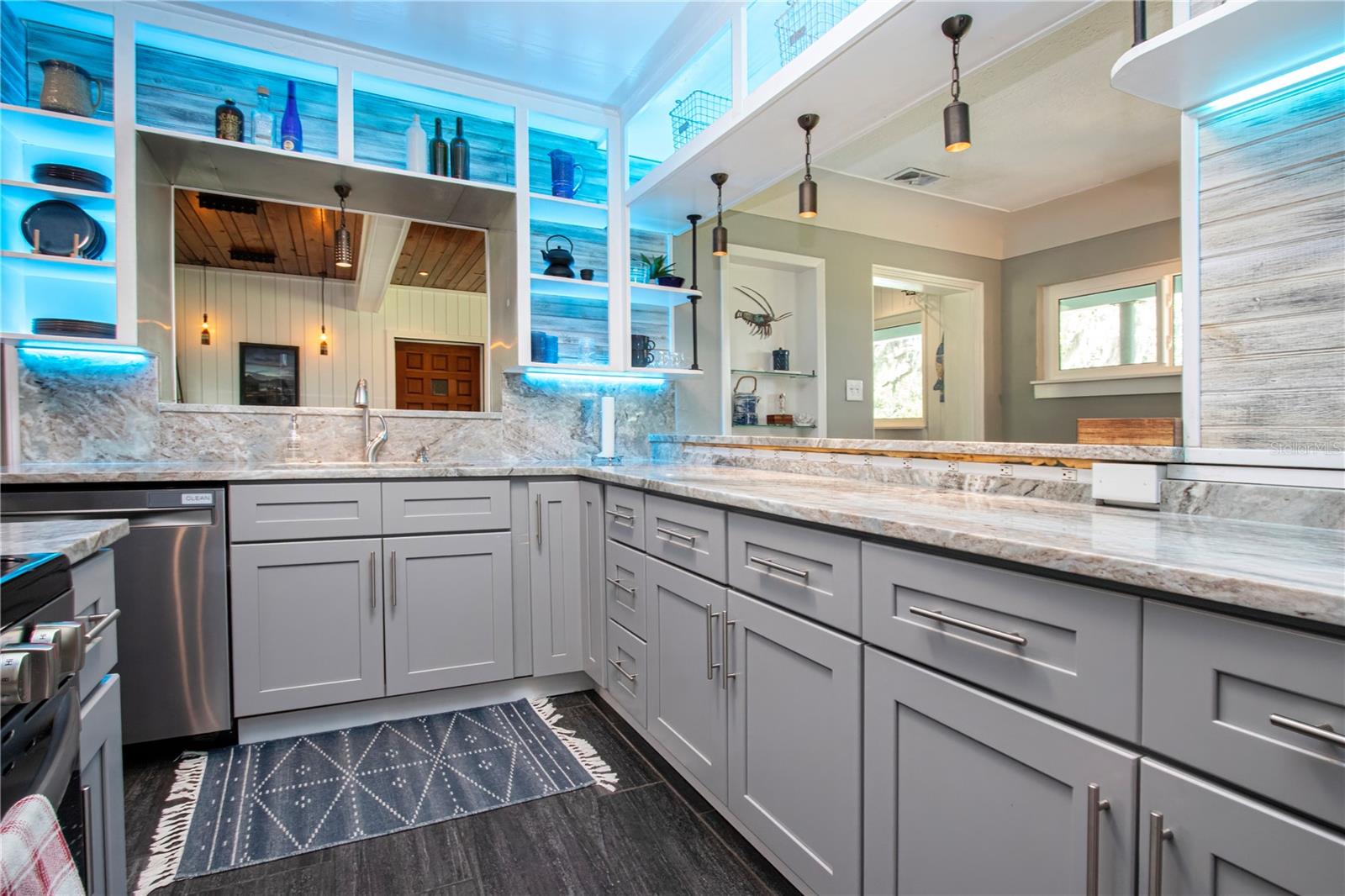 6109 KRACKER AVE, GIBSONTON, FL, 33534