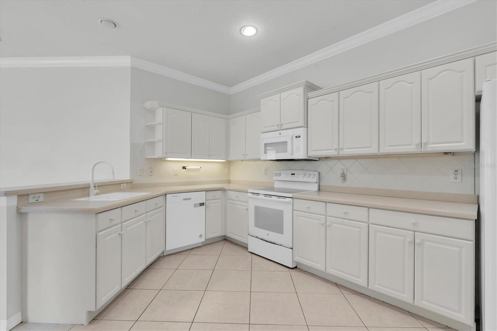3312 CHAPEL CREEK CIR, WESLEY CHAPEL, FL, 33544