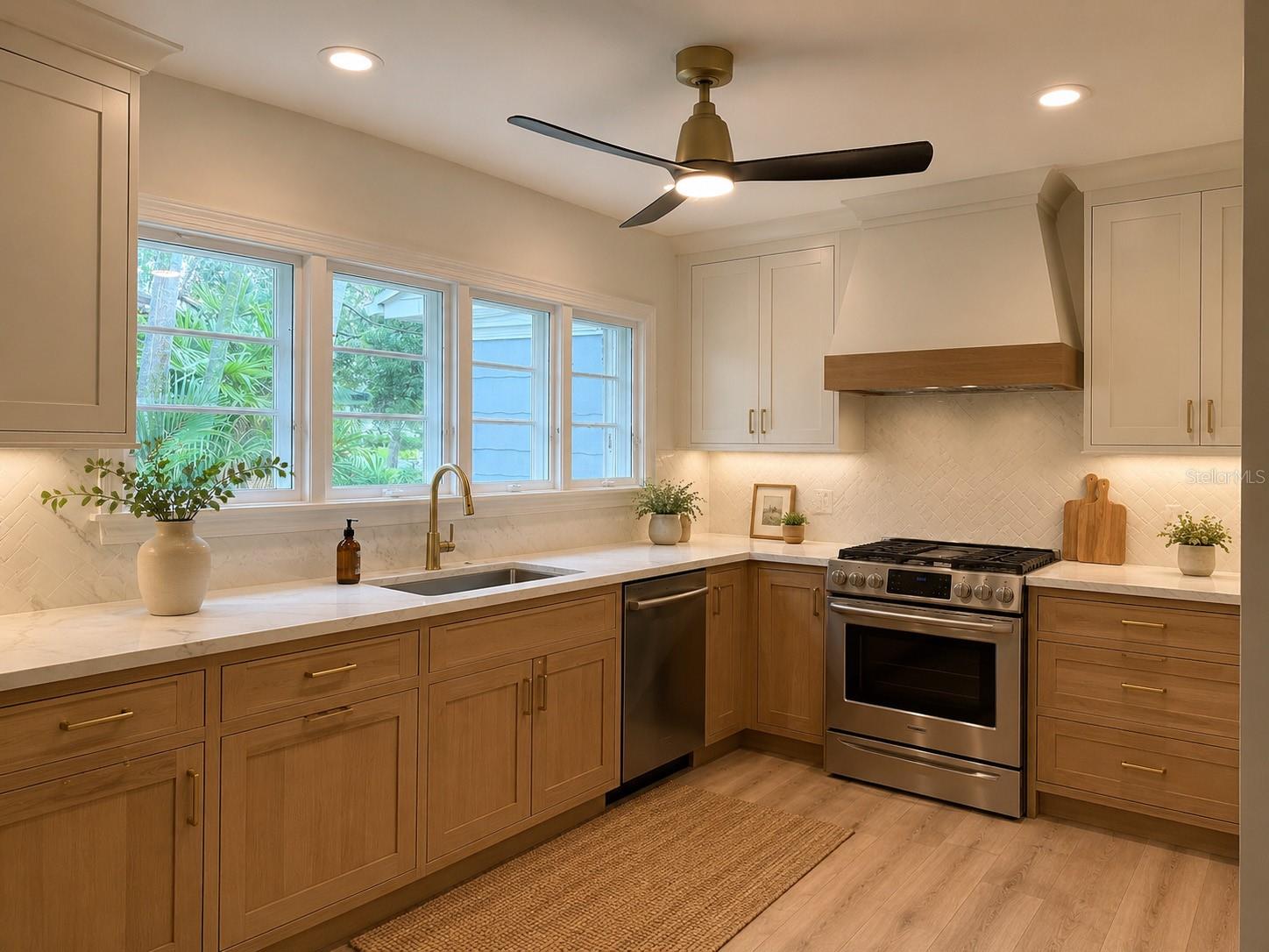 220 LYNDHURST ST, DUNEDIN, FL, 34698