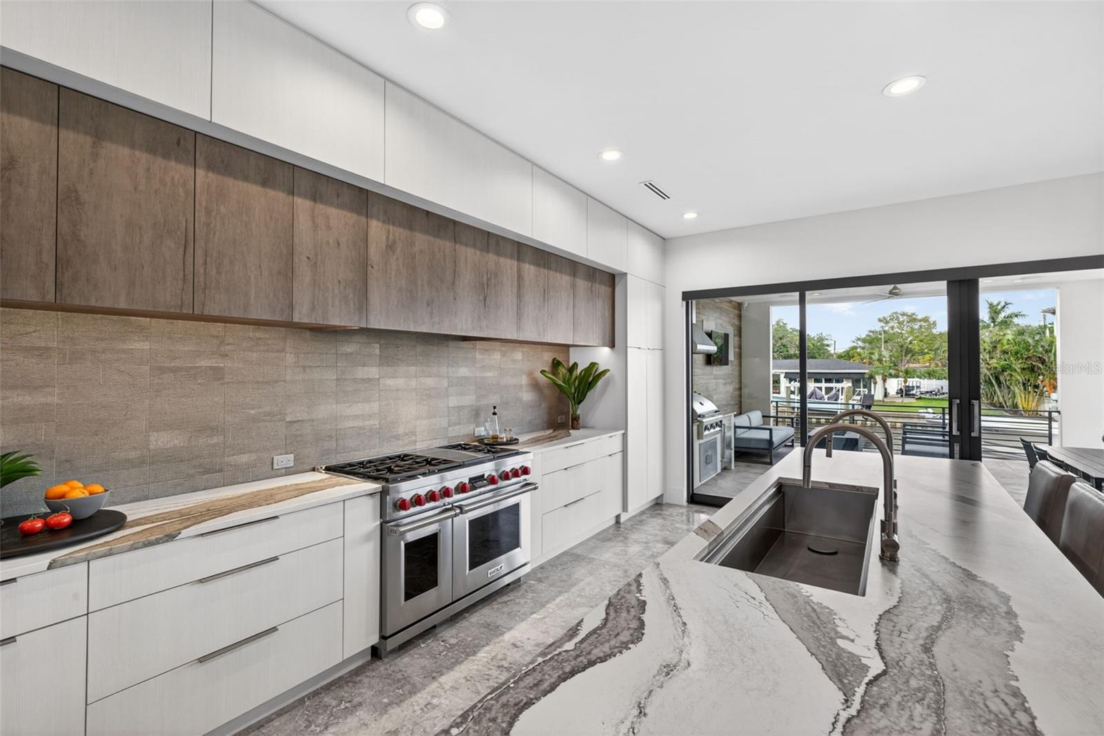 874 PLACIDO WAY NE, ST PETERSBURG, FL, 33704