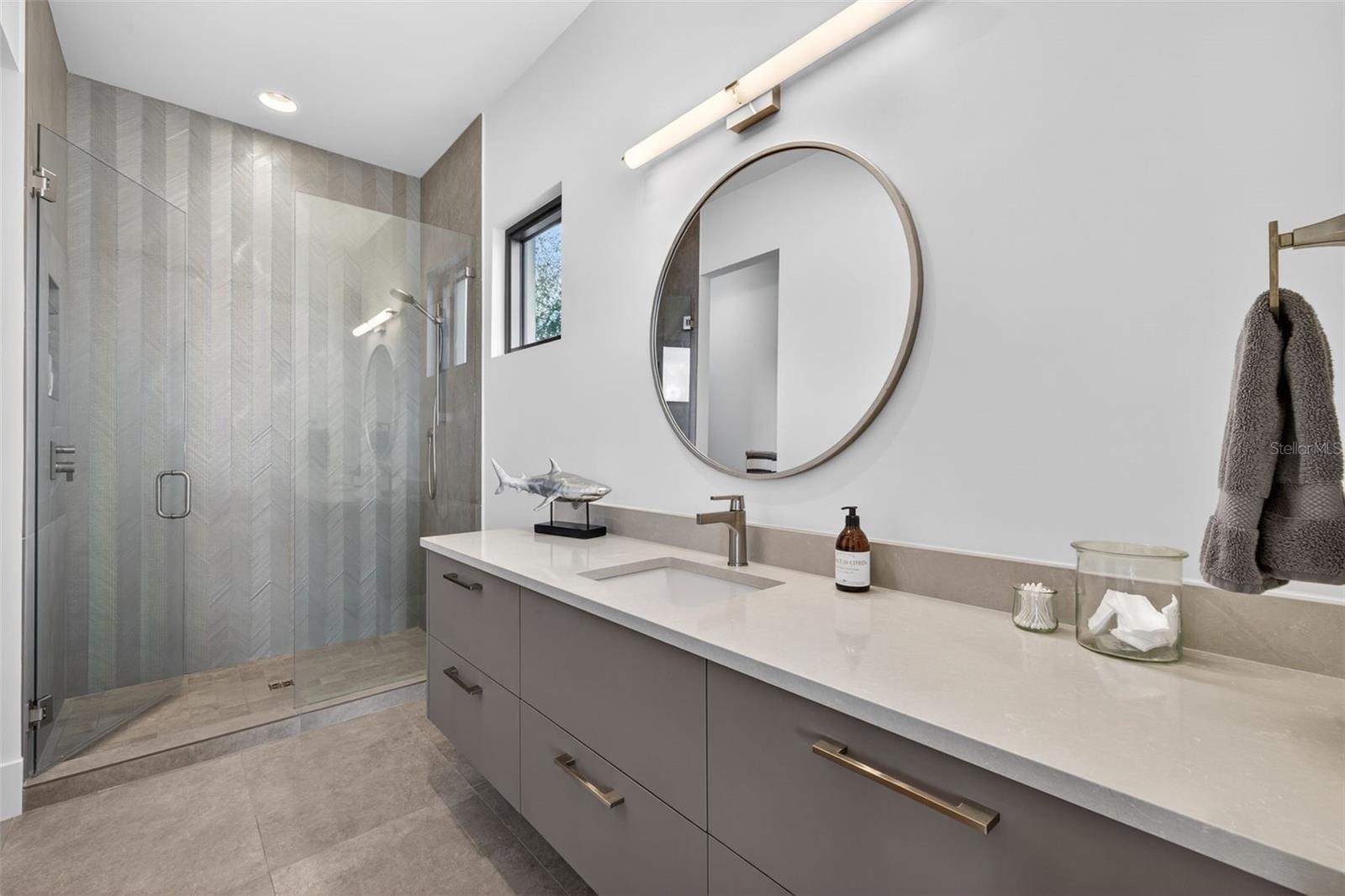 874 PLACIDO WAY NE, ST PETERSBURG, FL, 33704