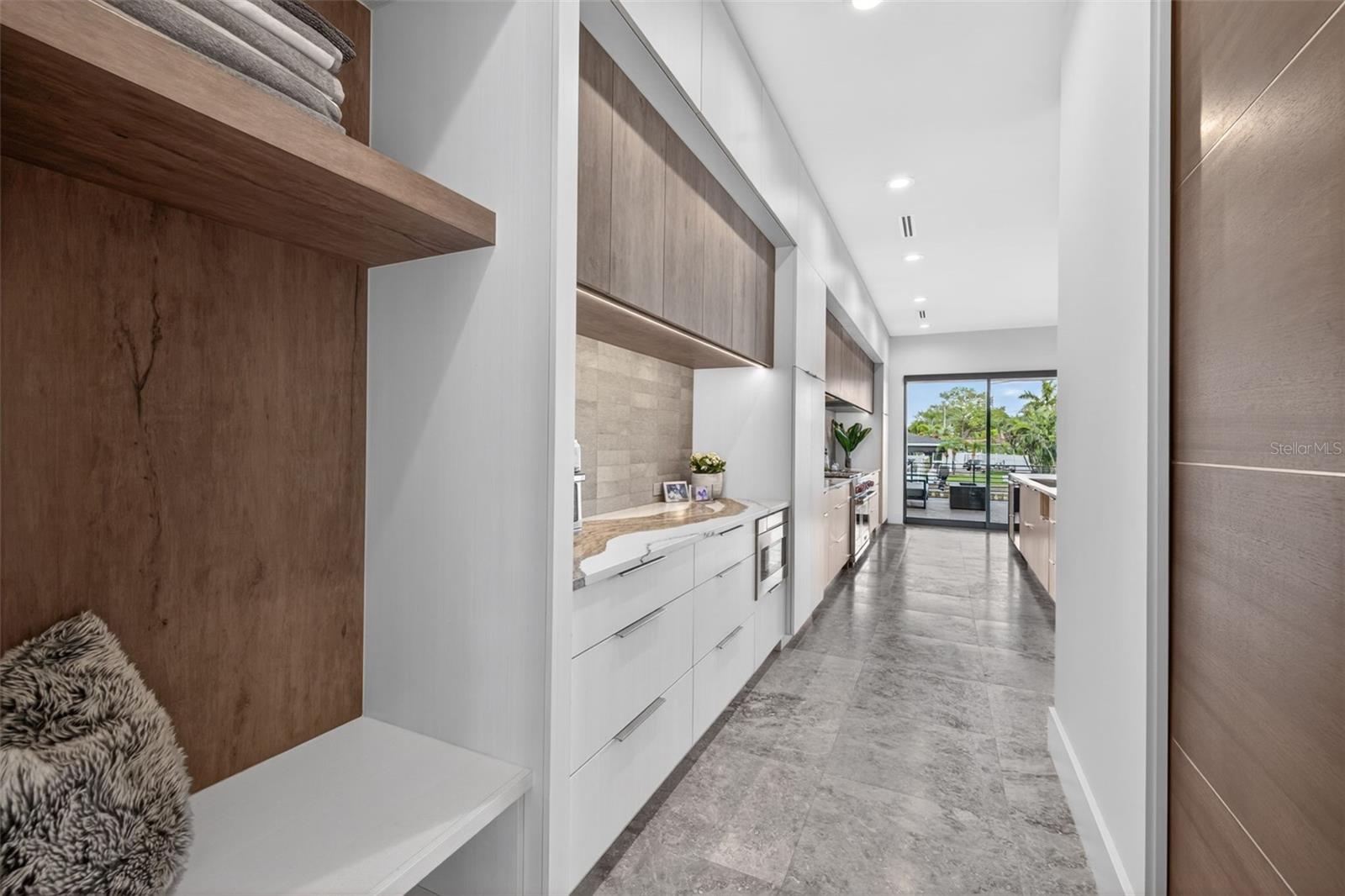 874 PLACIDO WAY NE, ST PETERSBURG, FL, 33704