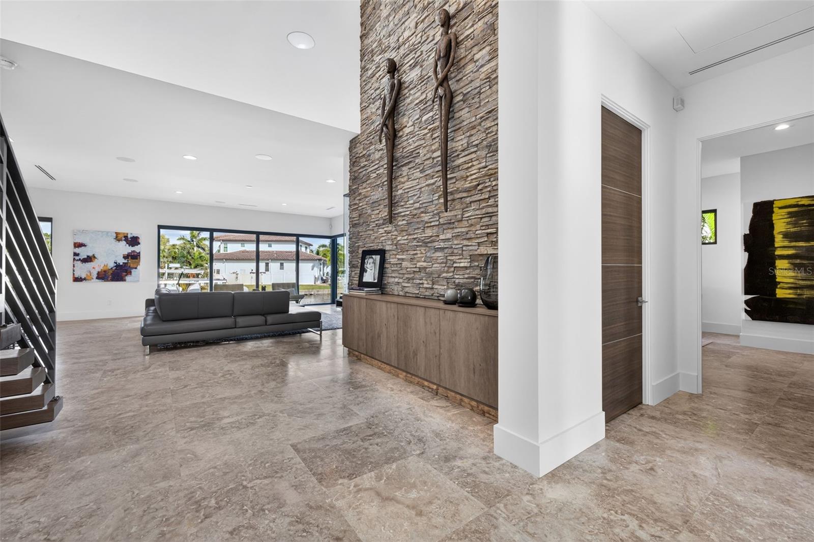 874 PLACIDO WAY NE, ST PETERSBURG, FL, 33704