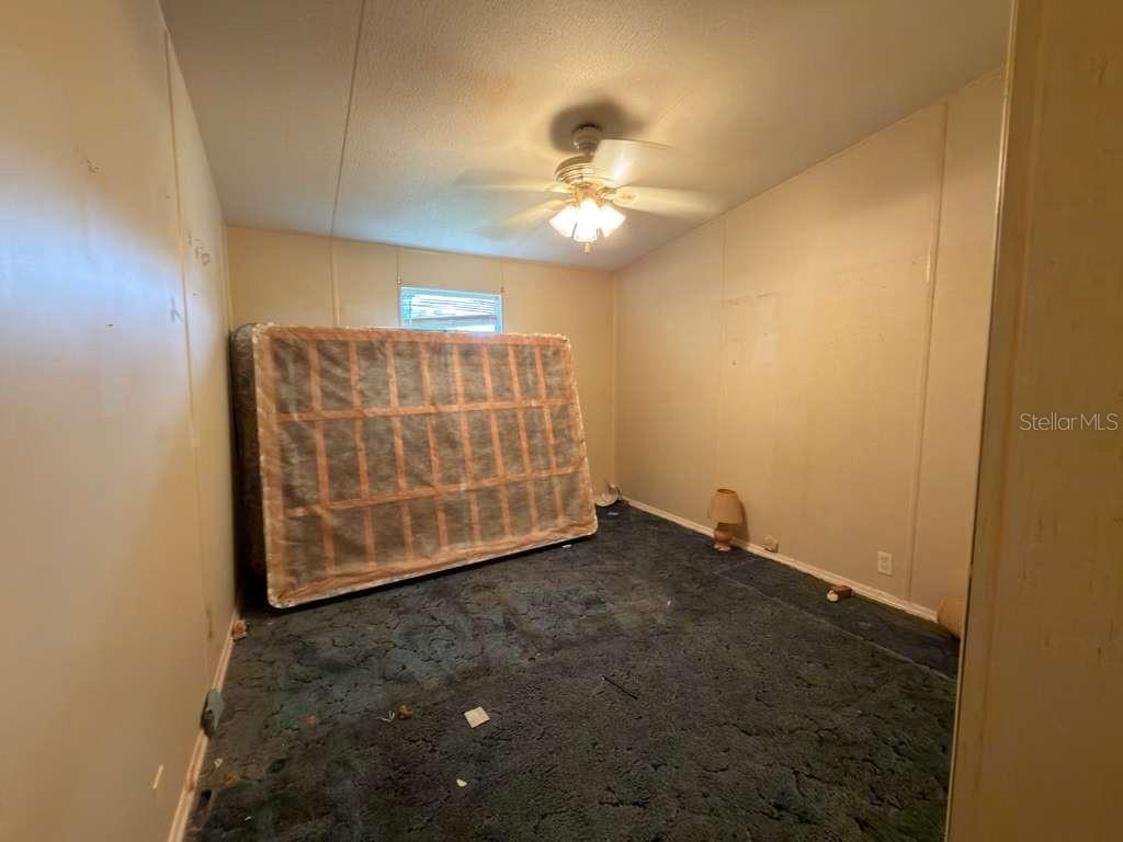 2011 PINEWOOD LN, MOUNT DORA, FL, 32757