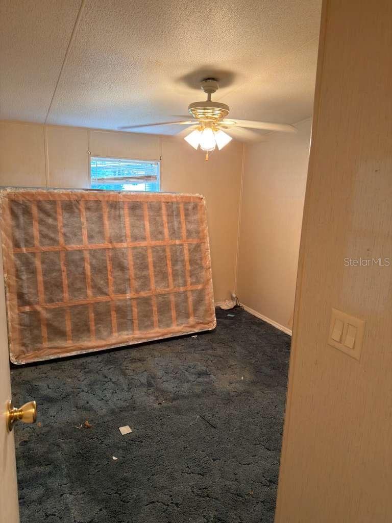2011 PINEWOOD LN, MOUNT DORA, FL, 32757