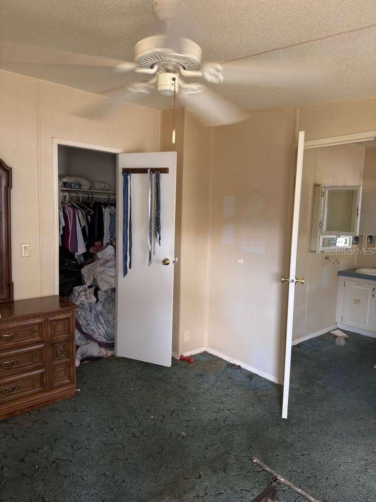2011 PINEWOOD LN, MOUNT DORA, FL, 32757