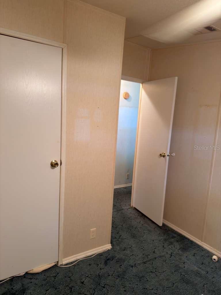 2011 PINEWOOD LN, MOUNT DORA, FL, 32757