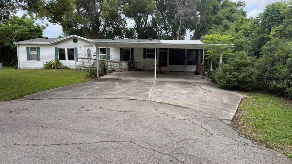 2011 PINEWOOD LN, MOUNT DORA, FL, 32757